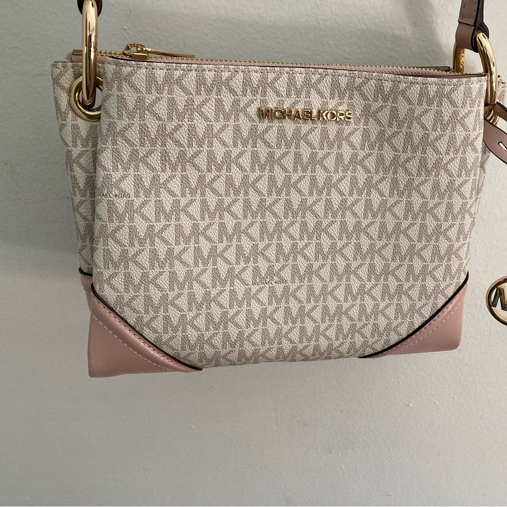 Michael Kors crossbody bag cream and baby pink purse